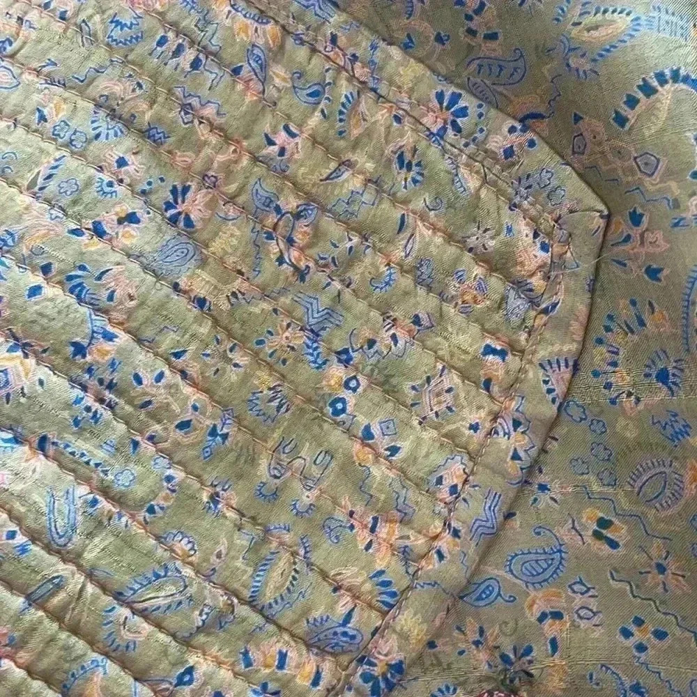 Vintage 100% silk top. Made in India. - Picture 9 of 9